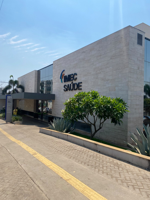 Fachada do Hospital Imec Saúde, local de atendimento do Dr. Marcos Xavier